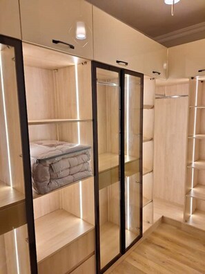 2 Schlafzimmer, Bügeleisen/Bügelbrett, Reisekinderbett, kostenloses WLAN