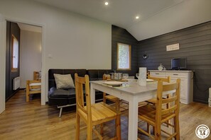 Dining - La Fario - Chaley - Gîte (CHALEY)