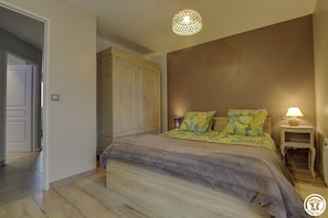 3 bedrooms, iron/ironing board, free WiFi - des Grands Cours - Marboz (MARBOZ)