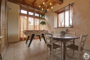 Dining - La Masure - Magnieu - Gîte (MAGNIEU)