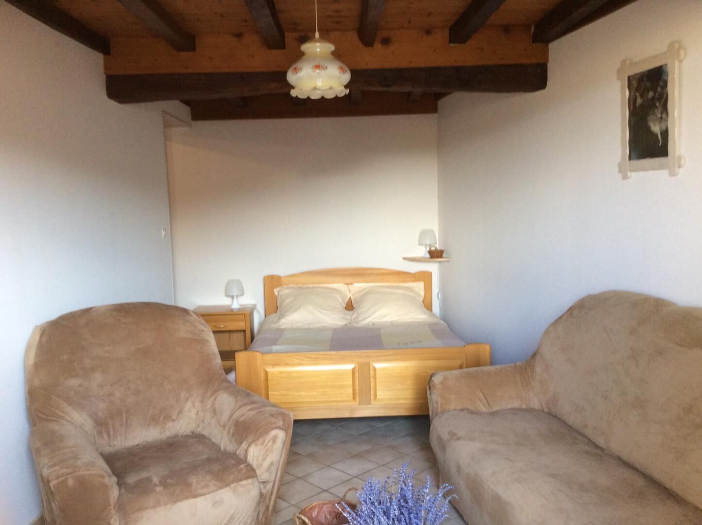 2 habitaciones, tabla de planchar con plancha y wifi gratis 