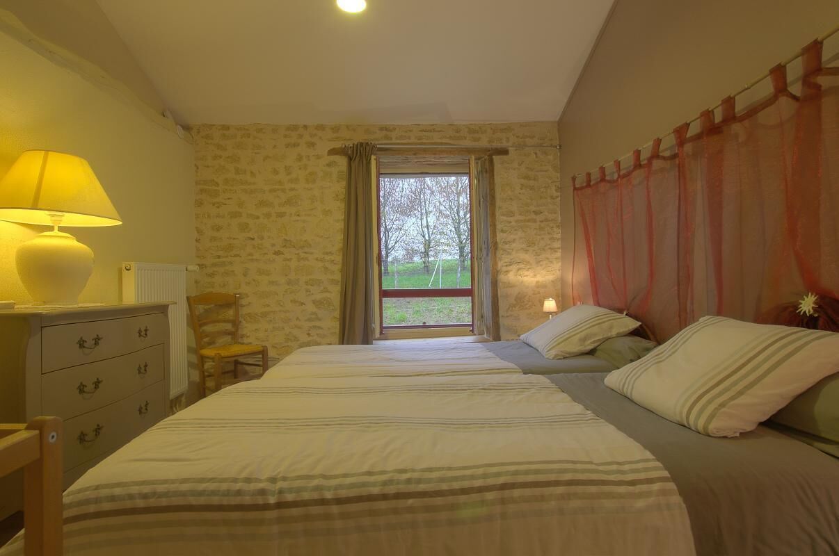 2 slaapkamers, een strijkplank/strijkijzer, gratis wifi, beddengoed