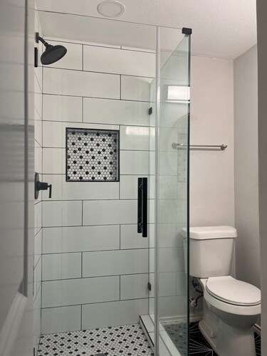 Cozy One bedroom Minutes from Downtown