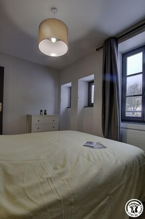 3 camere, ferro/asse da stiro, Wi-Fi gratuito, lenzuola