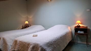 2 chambres, fer et planche Ă repasser, Wi-Fi gratuit