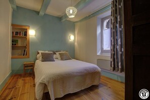 3 quartos, ferros/tábuas de passar roupa, Wi-Fi de cortesia