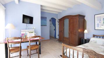 1 chambre, fer et planche à repasser, Wi-Fi gratuit