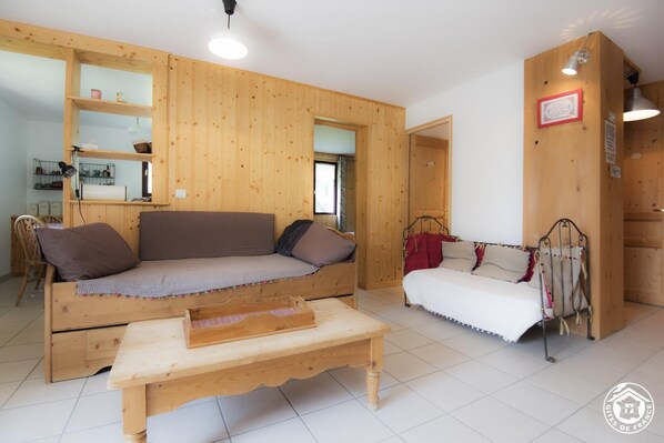 1 chambre, fer et planche à repasser, Wi-Fi gratuit