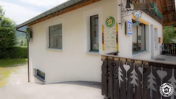 Enceinte de lâhĂ©bergement