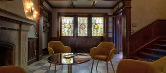 Castel DE Valrose - Montmerle SUR Saone