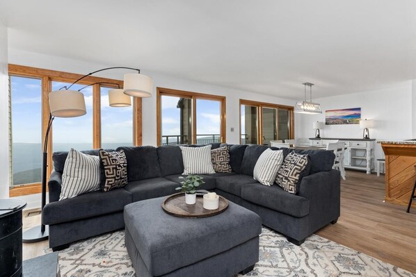 Televisión, chimenea