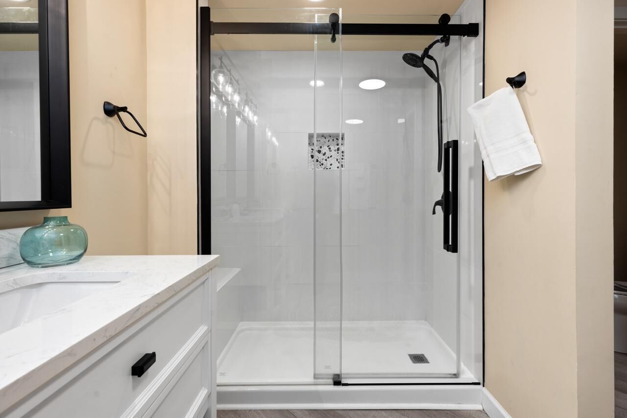 Hair dryer, towels