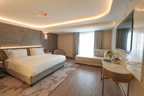 Suite (Prestige Suite) | Premium bedding, down comforters, memory foam beds, minibar - Boreas Hotel & SPA, Trademark Collection by Wyndham (Ankara)
