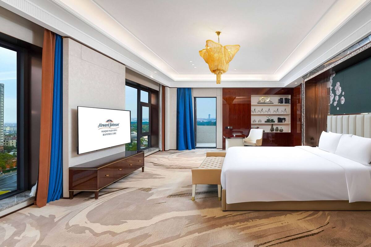 Presidential Suite, Multiple Beds, Smoking