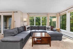 Télévision, cheminée