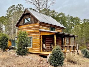 Exterior - Log Cabin at Jordan Lake
(Moncure)