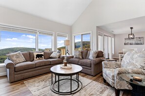 TV - Overlook 45 with Wintergreen Advantage (Wintergreen)