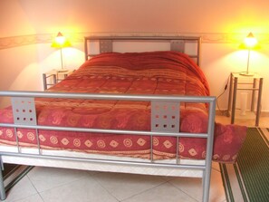 1 chambre, lit parapluie
