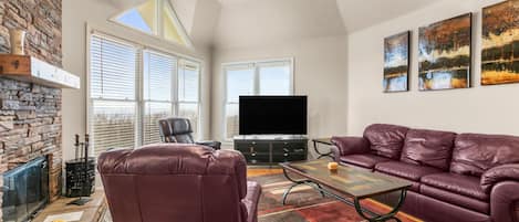 TV, fireplace