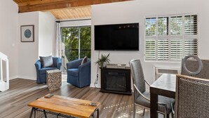 TV - Mountain Inn Lodge 62 with Wintergreen Advantage (Wintergreen)