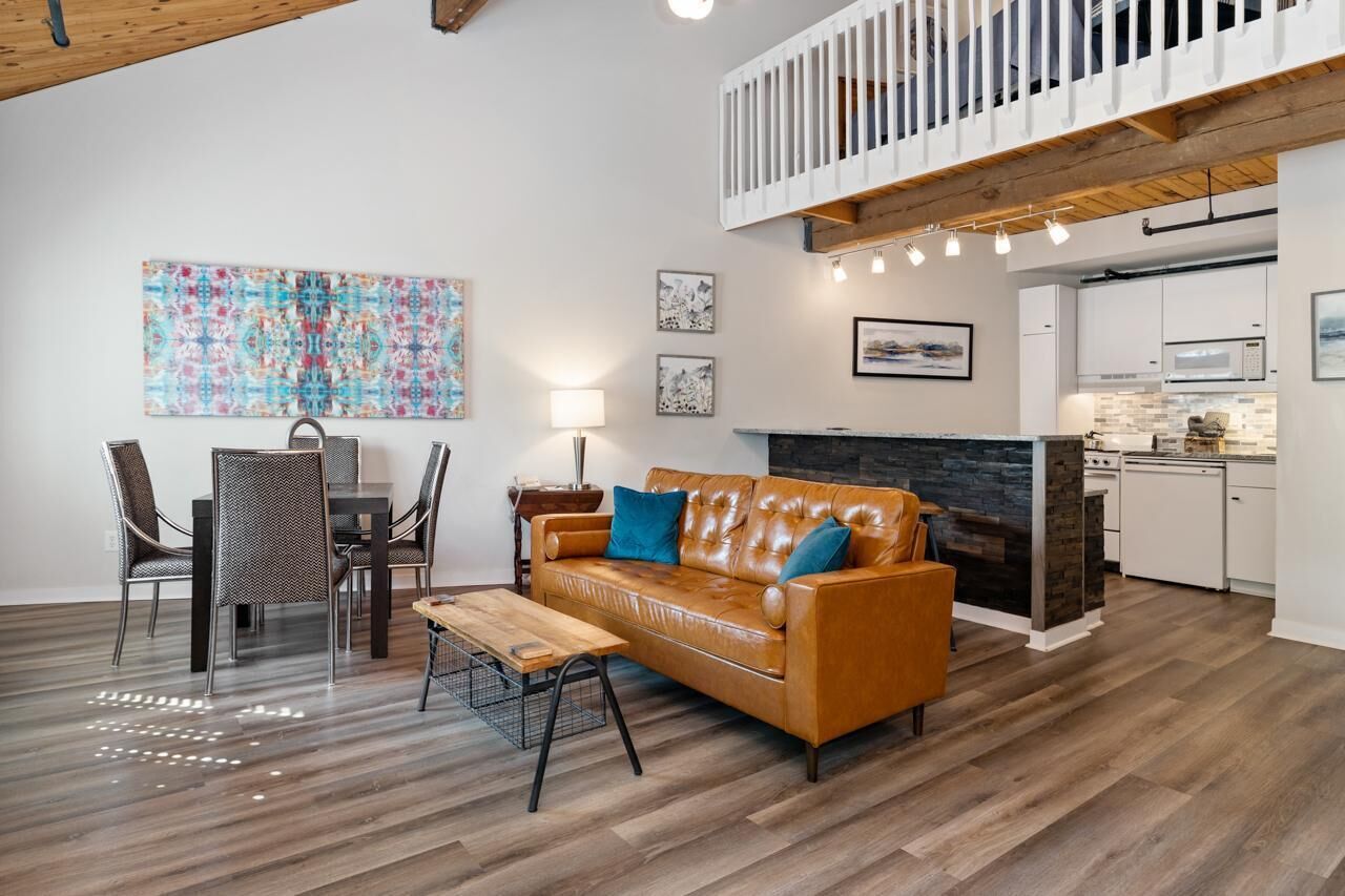Mountain Inn Lodge 62 with Wintergreen Advantage