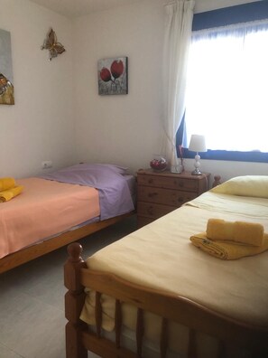 2 chambres, fer et planche à repasser, Wi-Fi, literie fournie