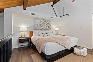 1 bedroom, Internet, bed sheets - Mountain Inn Lodge 71 with Wintergreen Advantage (Wintergreen)