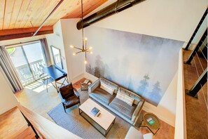 TV - Mountain Inn Lodge 78 with Wintergreen Advantage (Wintergreen)