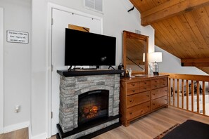 TV - Mountain Inn Lodge 86 with Wintergreen Advantage (Wintergreen)