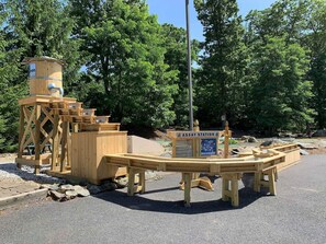 Children's area - Timbers Studio 47 with Wintergreen Advantage (Wintergreen)