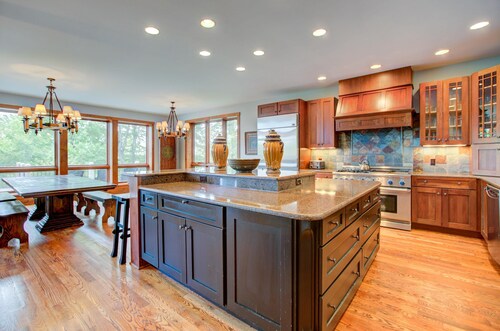 Blue Ridge Retreat with Wintergreen Advantage