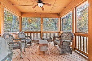 Property grounds - Timber Camp Hideaway with Wintergreen Advantage (Wintergreen)