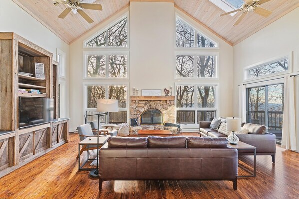 TV, fireplace, offices