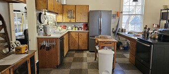 Charming Historic Loft Apartment in Waldoboro. Once an Army Post & Dance Hall.