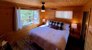 2 bedrooms, travel cot, free WiFi, bed sheets