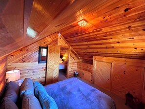 2 Schlafzimmer, Reisekinderbett, kostenloses WLAN, Bettwäsche