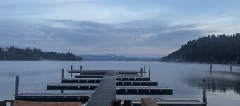 Luxury condo perfectly located in Cavanaugh Bay! Fully furnished! 