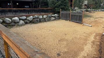 Enceinte de lâhĂ©bergement