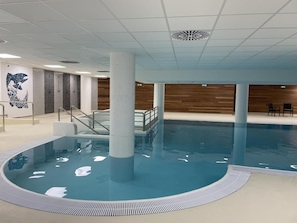 Piscine couverte, piscine chauffée