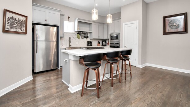 Private kitchen - HTX Downtown Skyline Townhome: Stunning Deck View (Houston)