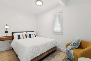 Iron/ironing board, travel crib, WiFi, bed sheets