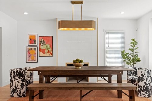 Spacious Detroit Retreat • Sleeps 16 • Parking