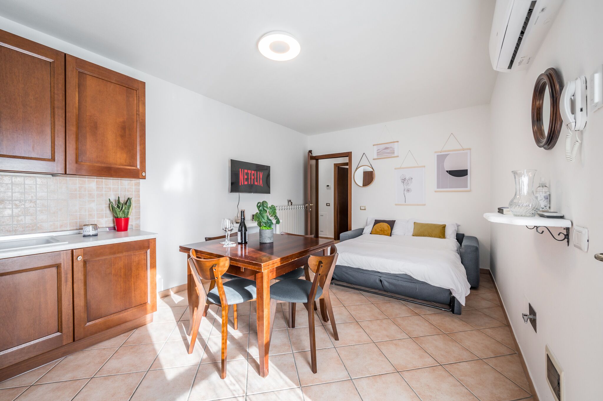 2 bedrooms, desk, iron/ironing board, travel crib