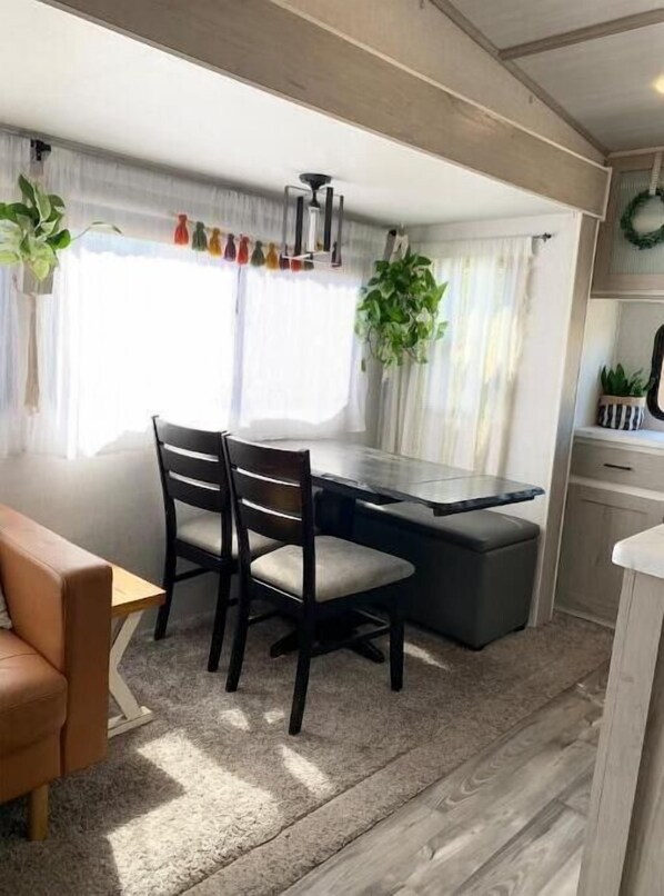 تناول الطعام