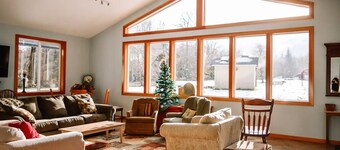 Darrington Majestic White Horse Mountain Home