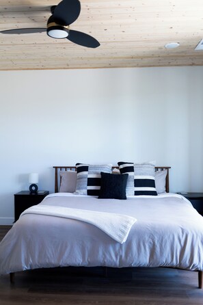 3 habitaciones, tabla de planchar con plancha, cuna de viaje y wifi 