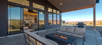The Grove-River Cabin •Hot Tub• Near Bryce & Zion