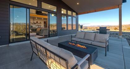 The Grove-River Cabin •Hot Tub• Near Bryce & Zion