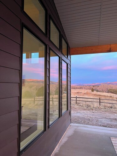 The Grove-River Cabin •Hot Tub• Near Bryce & Zion