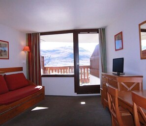 Interior - 100m from ski slopes, 5th floor, tv, ski locker, 30m², Alpe d'Huez (L'Alpe d'Huez)